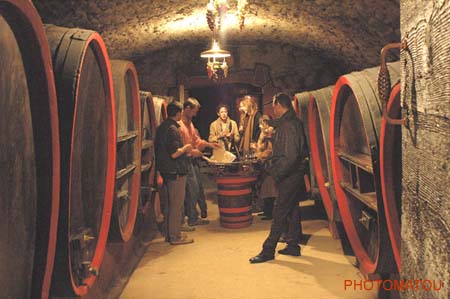 AIXLESBAINSdégustationvin SMATOU1037