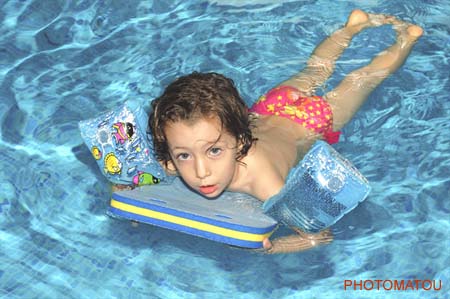 AIXLESBAINSpiscineaquathérapieenfant SMATOU1071