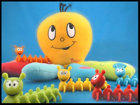OUAPS-PIEUVRE-PELUCHE-ET-MILLES PATTES