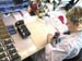 044 EMPLOYEE REALISANT LE MONTAGE DES MAGASINS