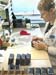 043 EMPLOYEE REALISANT LE MONTAGE DES MAGASINS