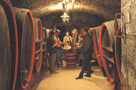 FRANCE AIXLESBAINSdégustationvin SMATOU1037